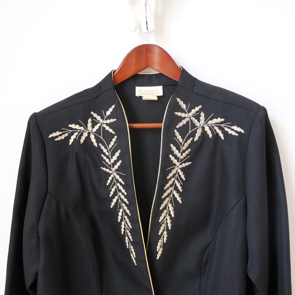 Vintage Black Blazer - Picture 7 of 9